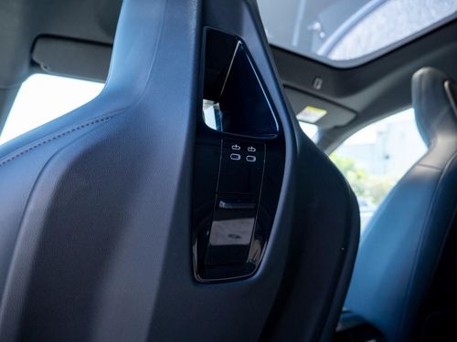 BMW iX - Photo 27