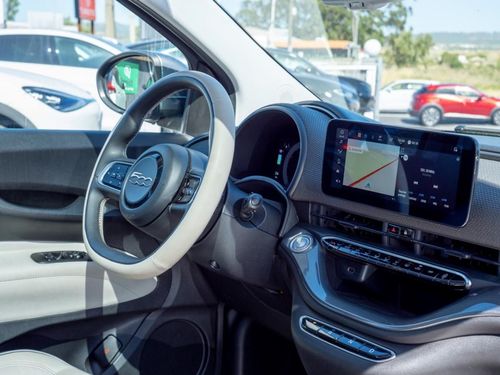 Fiat 500e - Photo 18