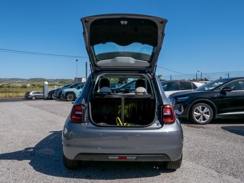 Fiat 500e - Photo 12