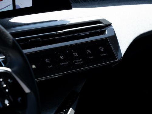 Peugeot E-3008 - Photo 24