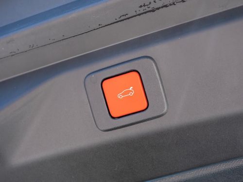 Peugeot E-3008 - Photo 15