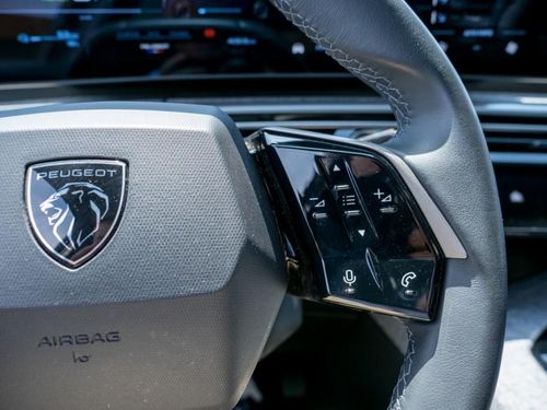 Peugeot E-5008 - Photo 33