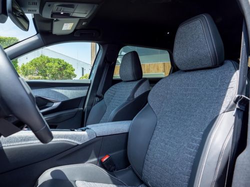 Peugeot E-5008 - Photo 24