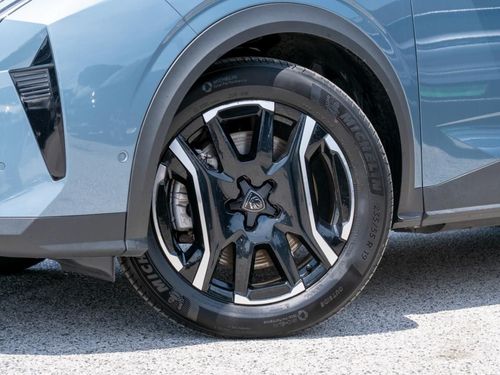 Peugeot E-5008 - Photo 3