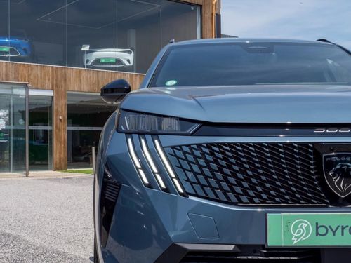 Peugeot E-5008 - Photo 5