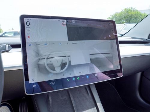 Tesla Model 3 - Photo 32