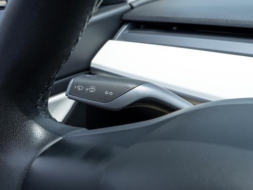 Tesla Model 3 - Photo 30