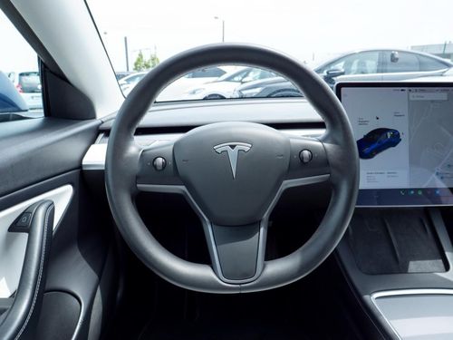Tesla Model 3 - Photo 26