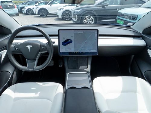 Tesla Model 3 - Photo 25