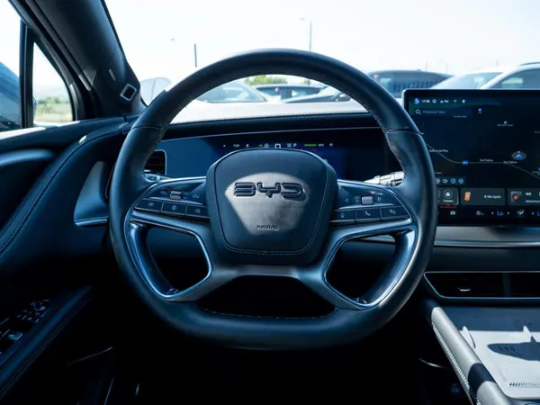 BYD Sealion 7 - Photo 32