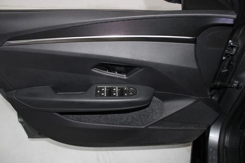 Renault Mégane E-Tech - Photo 8