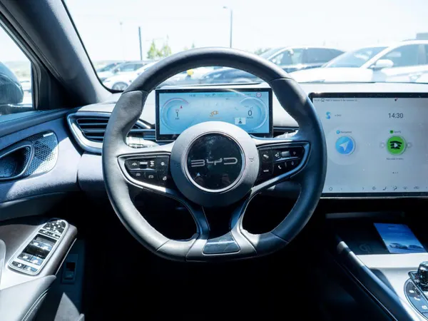 BYD Seal - Photo 32