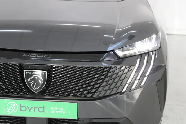Peugeot E-5008 - Photo 5