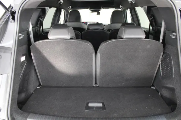 Peugeot E-5008 - Photo 9