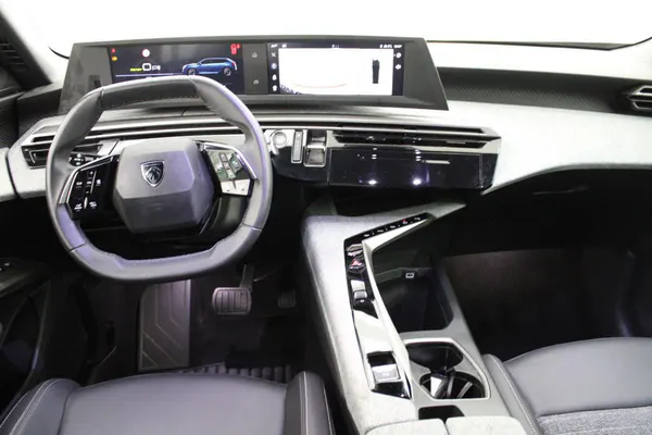 Peugeot E-5008 - Photo 19