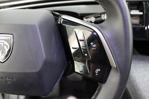 Peugeot E-5008 - Photo 21