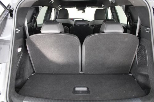 Peugeot E-5008 - Photo 9