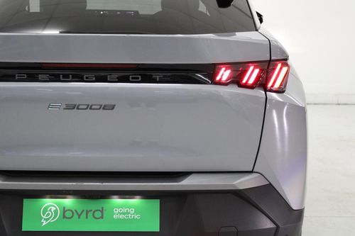 Peugeot E-3008 - Photo 6