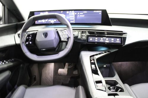 Peugeot E-3008 - Photo 14