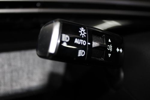 Peugeot E-3008 - Photo 17