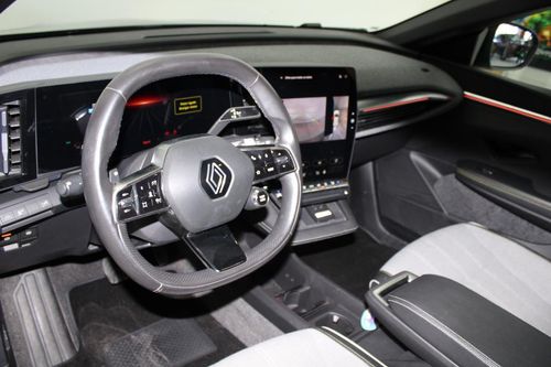 Renault Mégane E-Tech - Photo 11