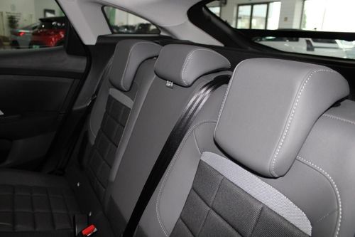 Citroen e-C4 - Photo 13