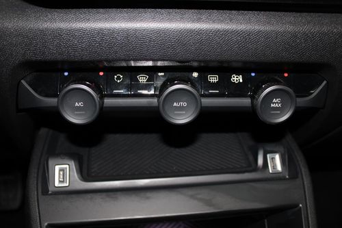 Citroen e-C4 - Photo 19
