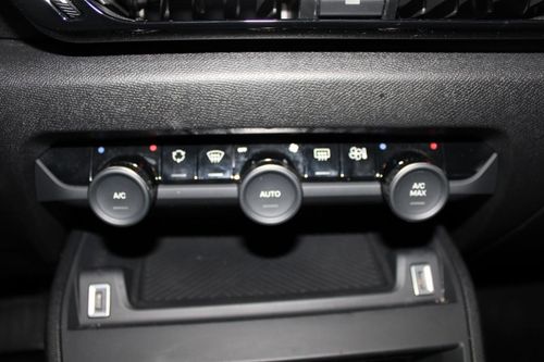 Citroen e-C4 X - Photo 19