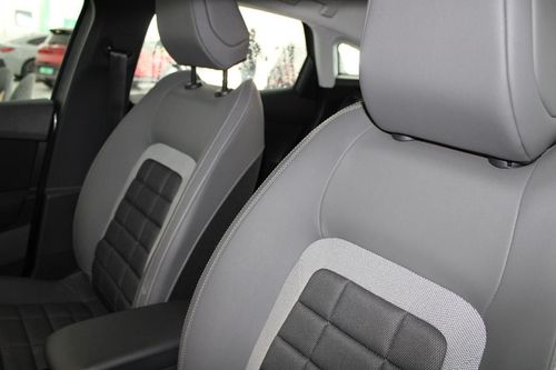 Citroen e-C4 - Photo 10