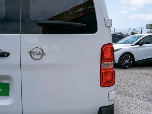 Opel Vivaro - Photo 12