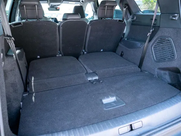 Peugeot E-5008 - Photo 15