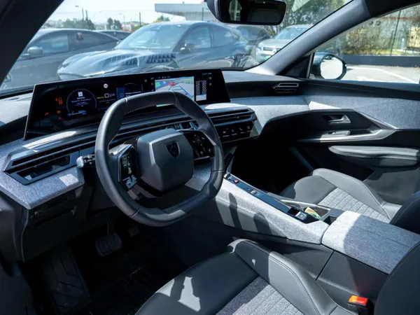 Peugeot E-5008 - Photo 21