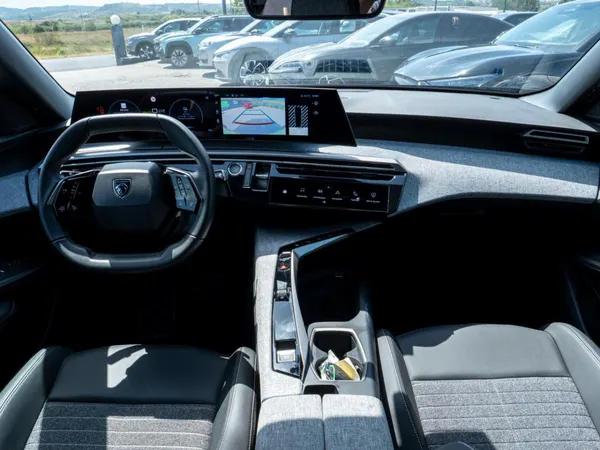 Peugeot E-5008 - Photo 26