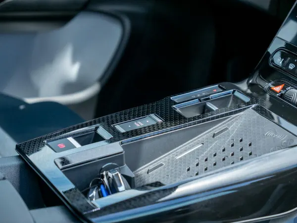 Citroen e-C5 Aircross - Photo 18