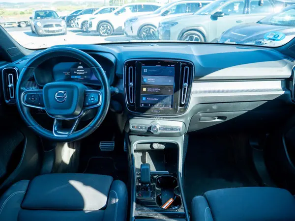 Volvo XC 40 - Photo 26