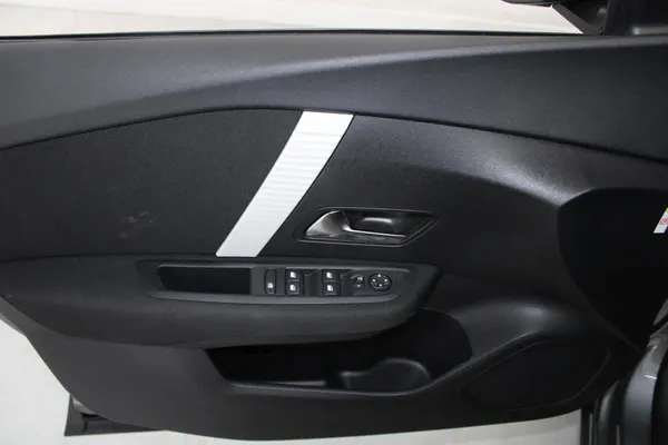 Citroen e-C4 - Photo 9