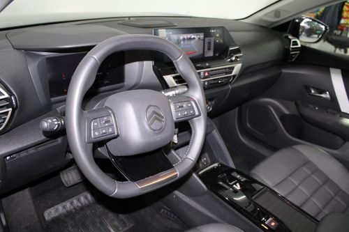 Citroen e-C4 - Photo 11