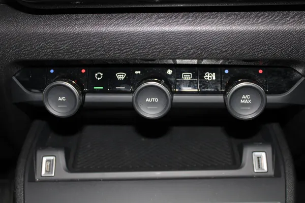 Citroen e-C4 - Photo 20