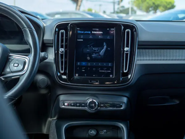 Volvo XC 40 - Photo 28