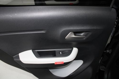 Citroen e-C3 - Photo 12