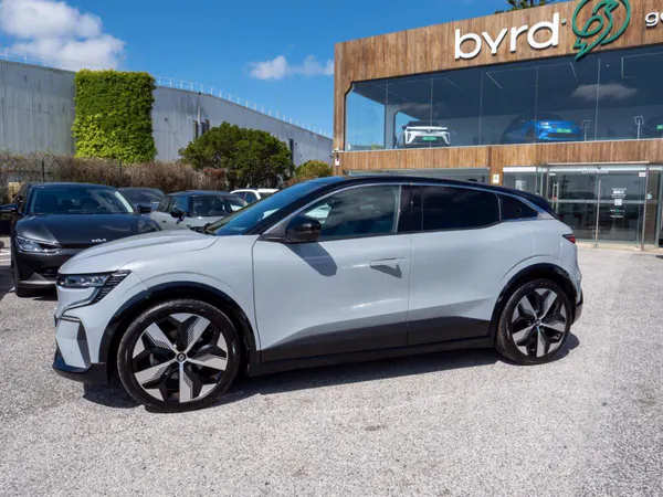 Renault Mégane E-Tech - Photo 8