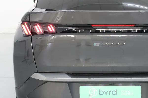 Peugeot E-3008 - Photo 6