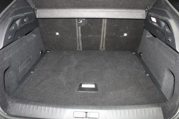 Peugeot E-3008 - Photo 8
