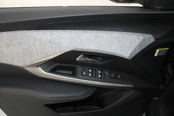 Peugeot E-3008 - Photo 9