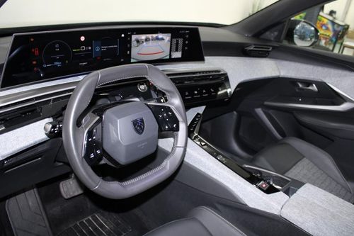 Peugeot E-3008 - Photo 11