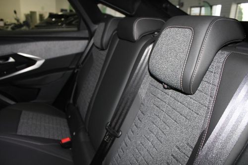 Peugeot E-3008 - Photo 13