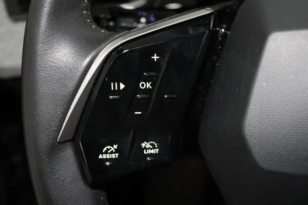 Peugeot E-3008 - Photo 14