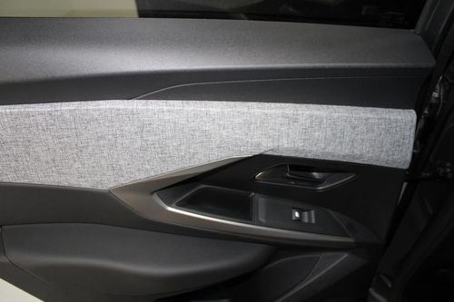 Peugeot E-3008 - Photo 12