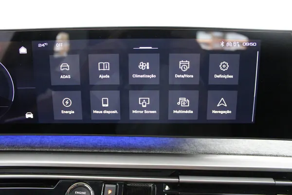 Peugeot E-3008 - Photo 29