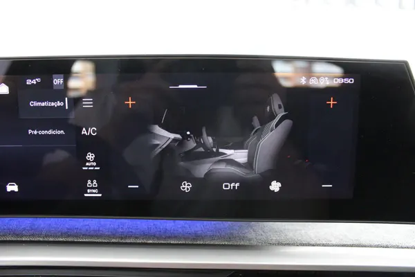 Peugeot E-3008 - Photo 32